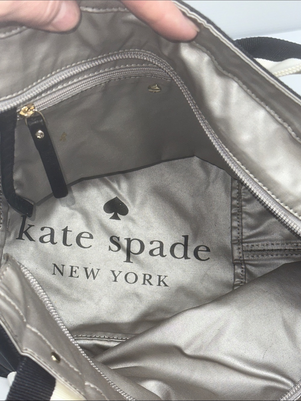Kate Spade tote - Picture 6 of 7